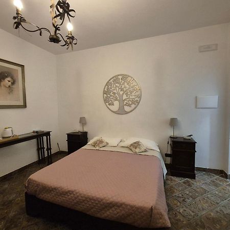 Bed and Breakfast La Cicogna Аджерола Екстер'єр фото