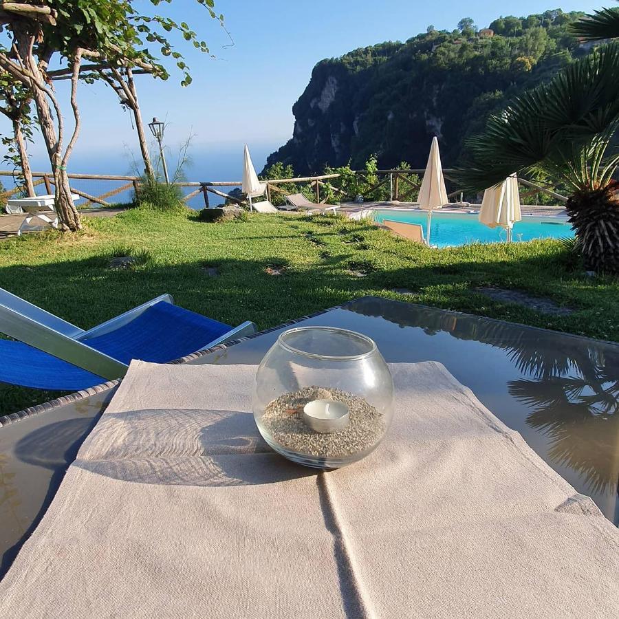 Bed and Breakfast La Cicogna Аджерола Екстер'єр фото