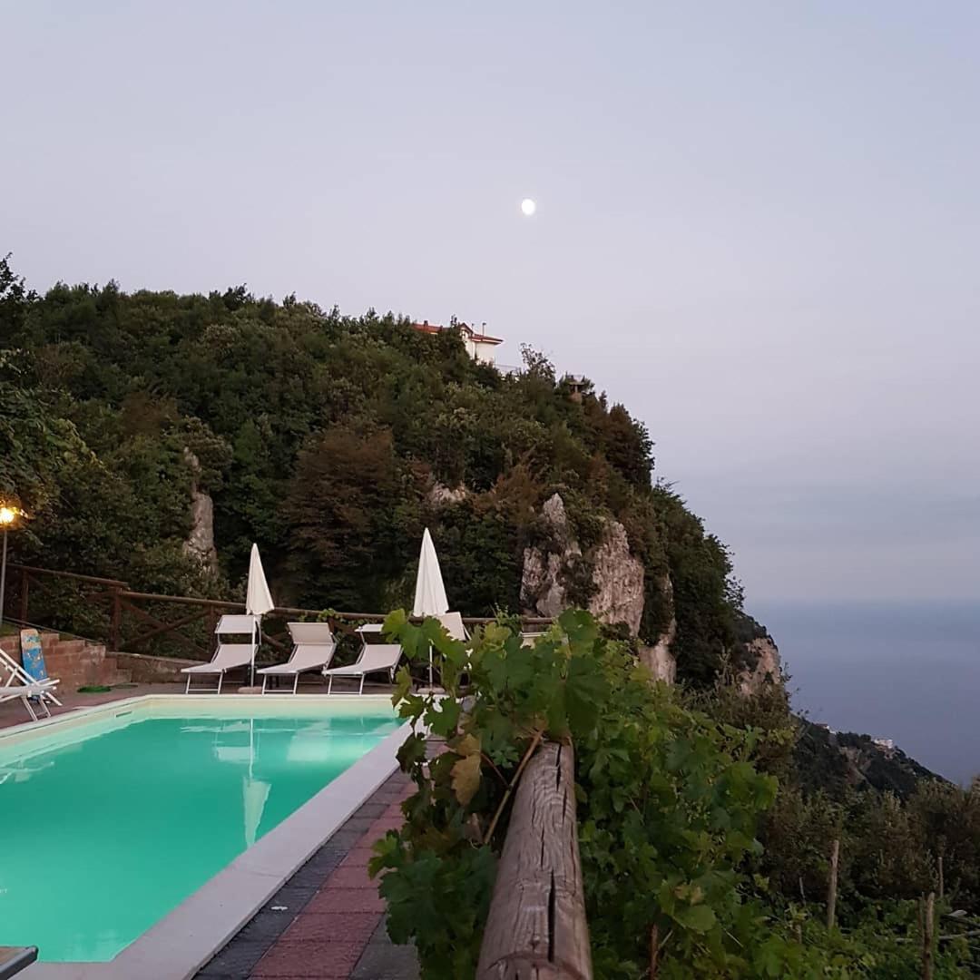 Bed and Breakfast La Cicogna Аджерола Екстер'єр фото