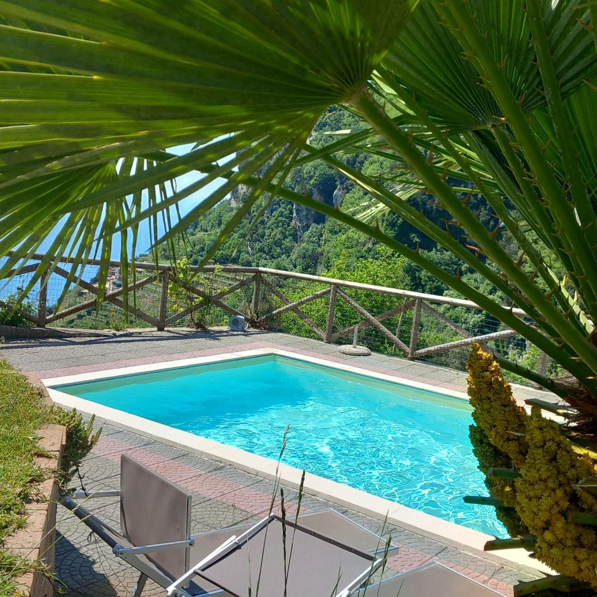 Bed and Breakfast La Cicogna Аджерола Екстер'єр фото