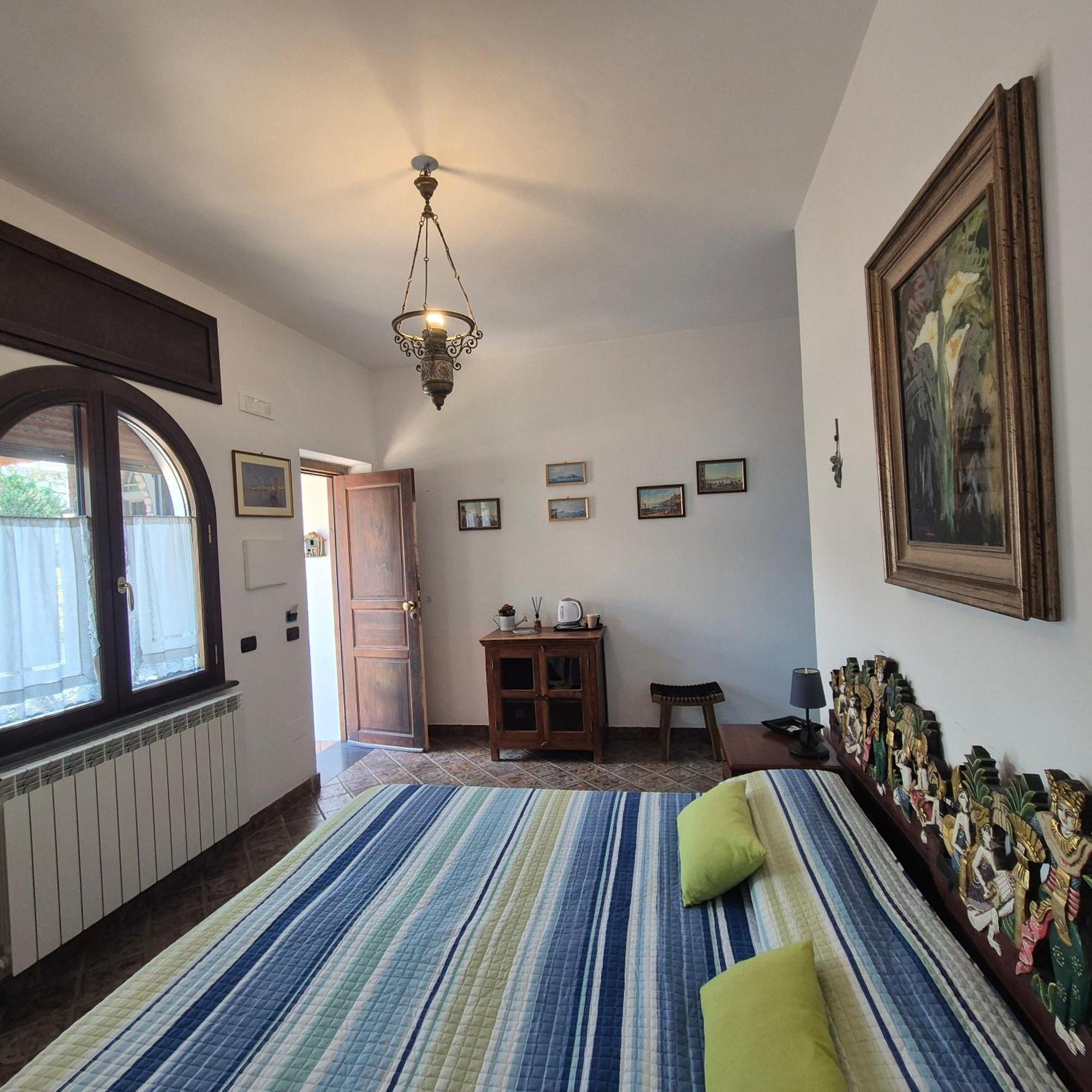 Bed and Breakfast La Cicogna Аджерола Екстер'єр фото